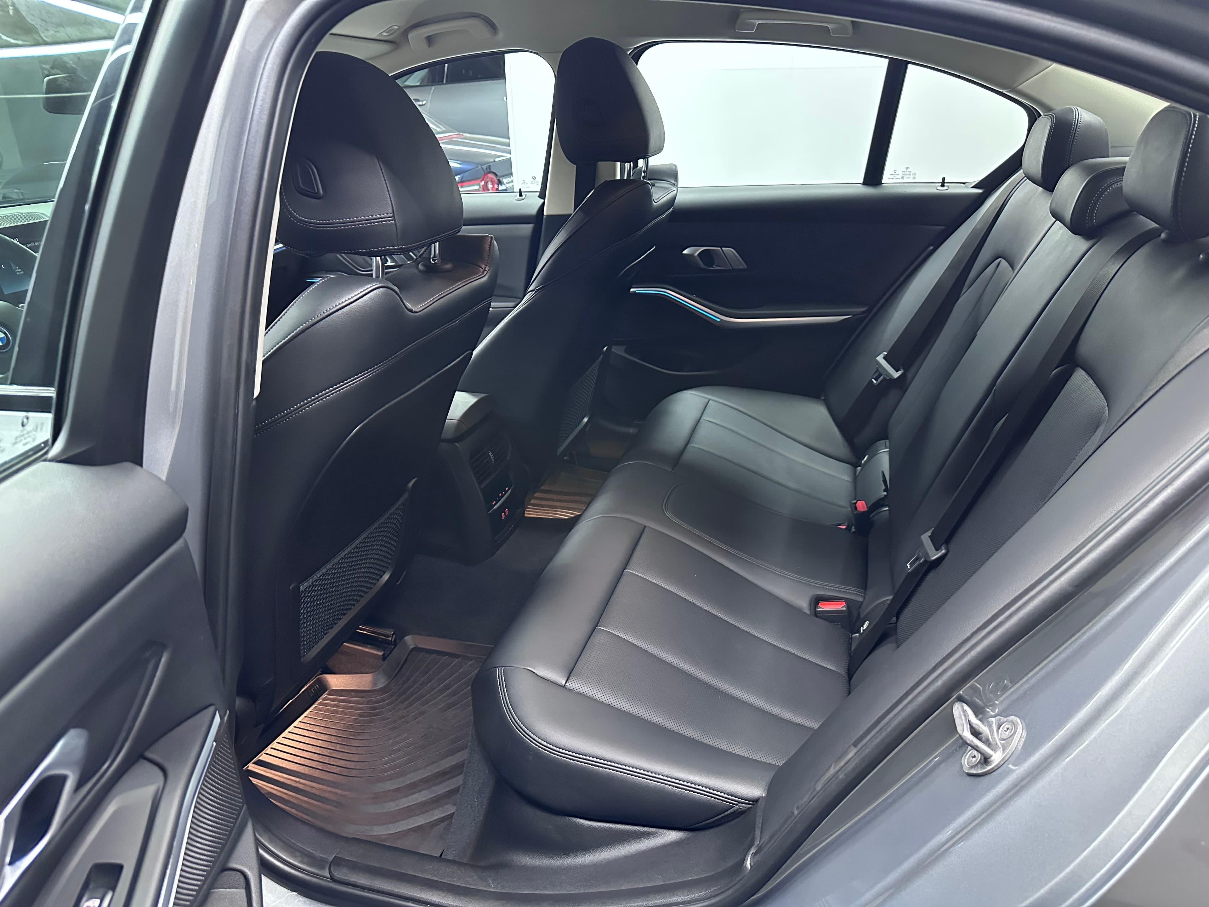 Bmw 330 - miniatura 11