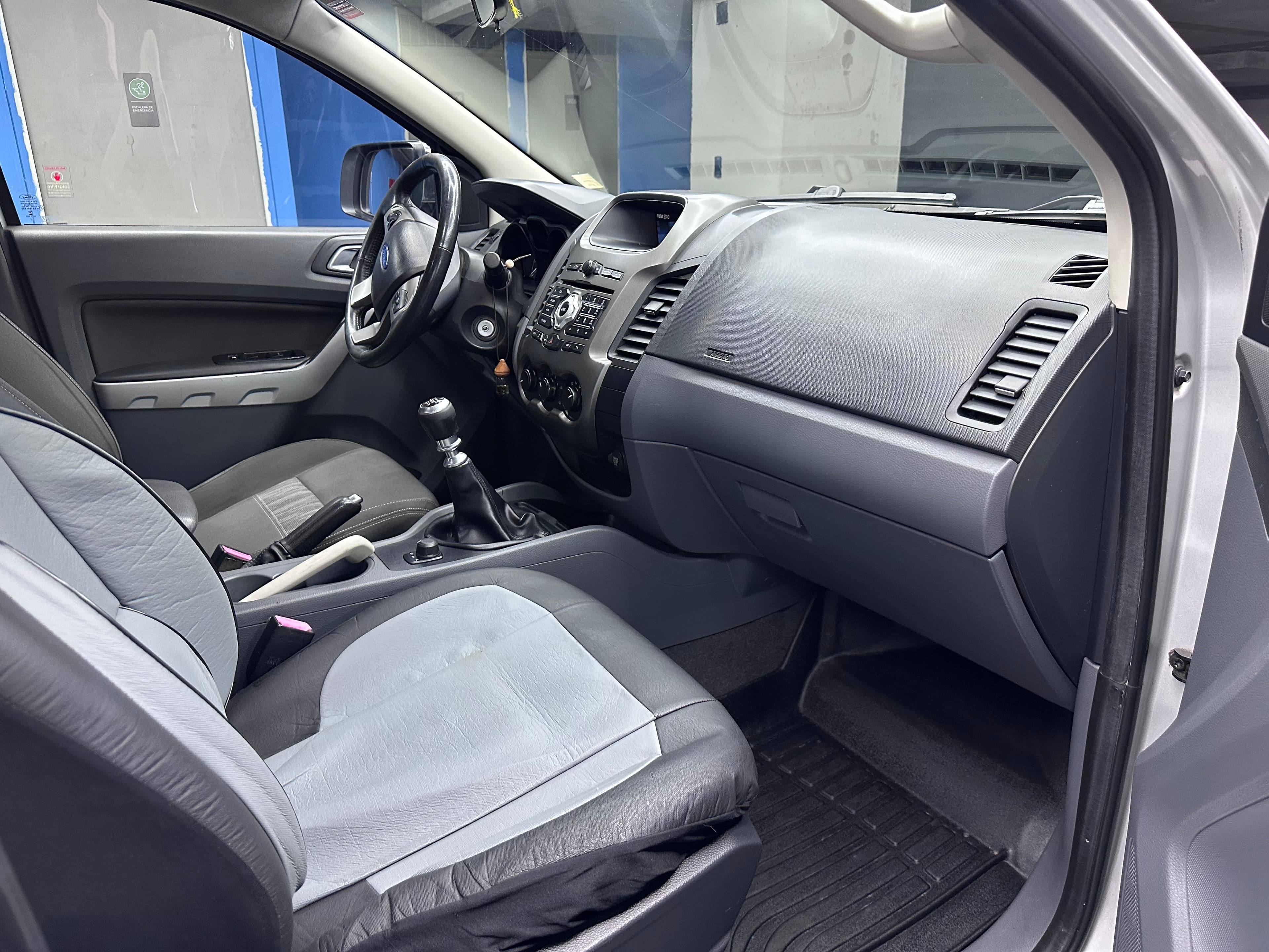 Ford Ranger - miniatura 14