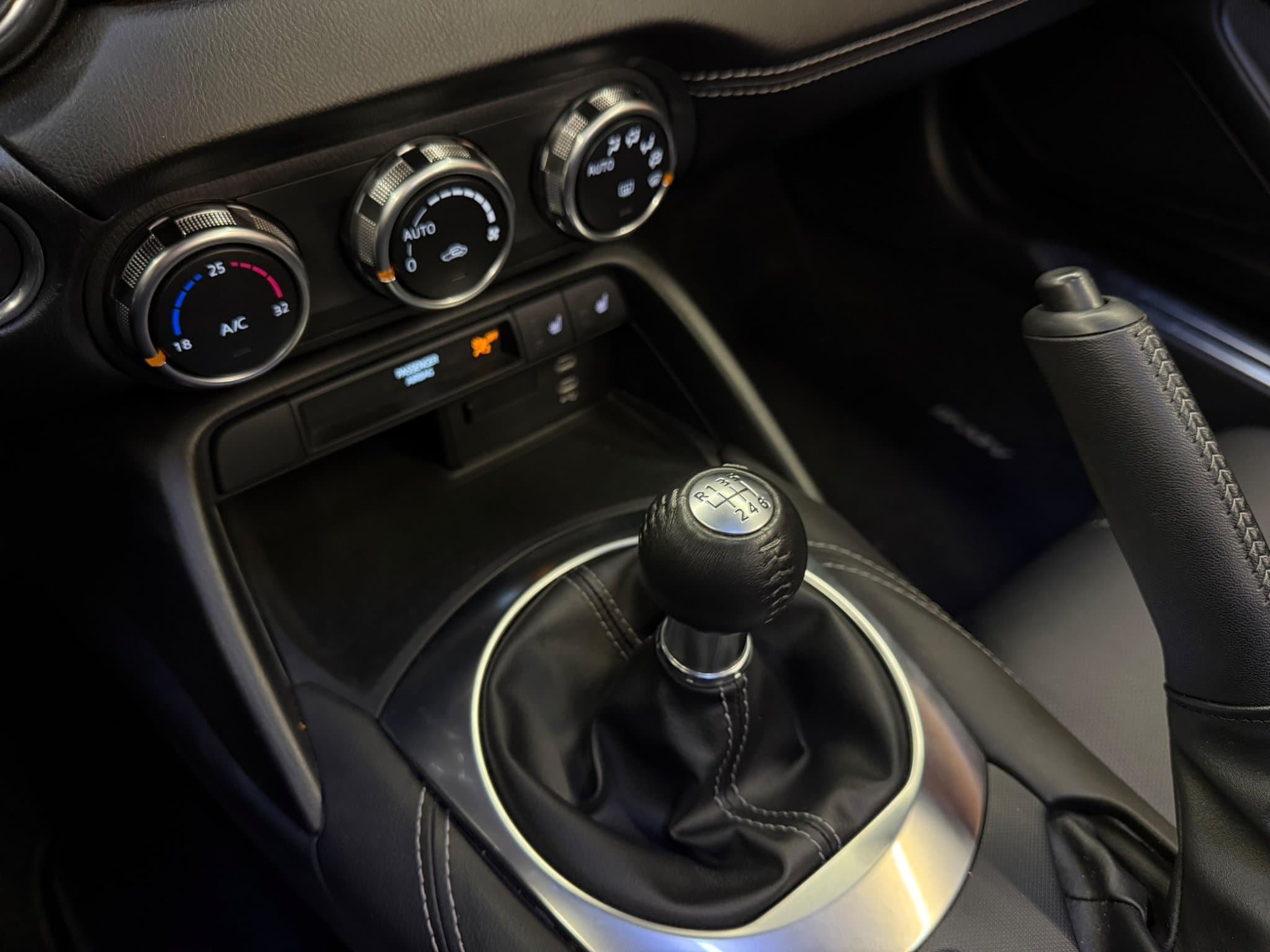 Mazda Mx-5 - miniatura 18